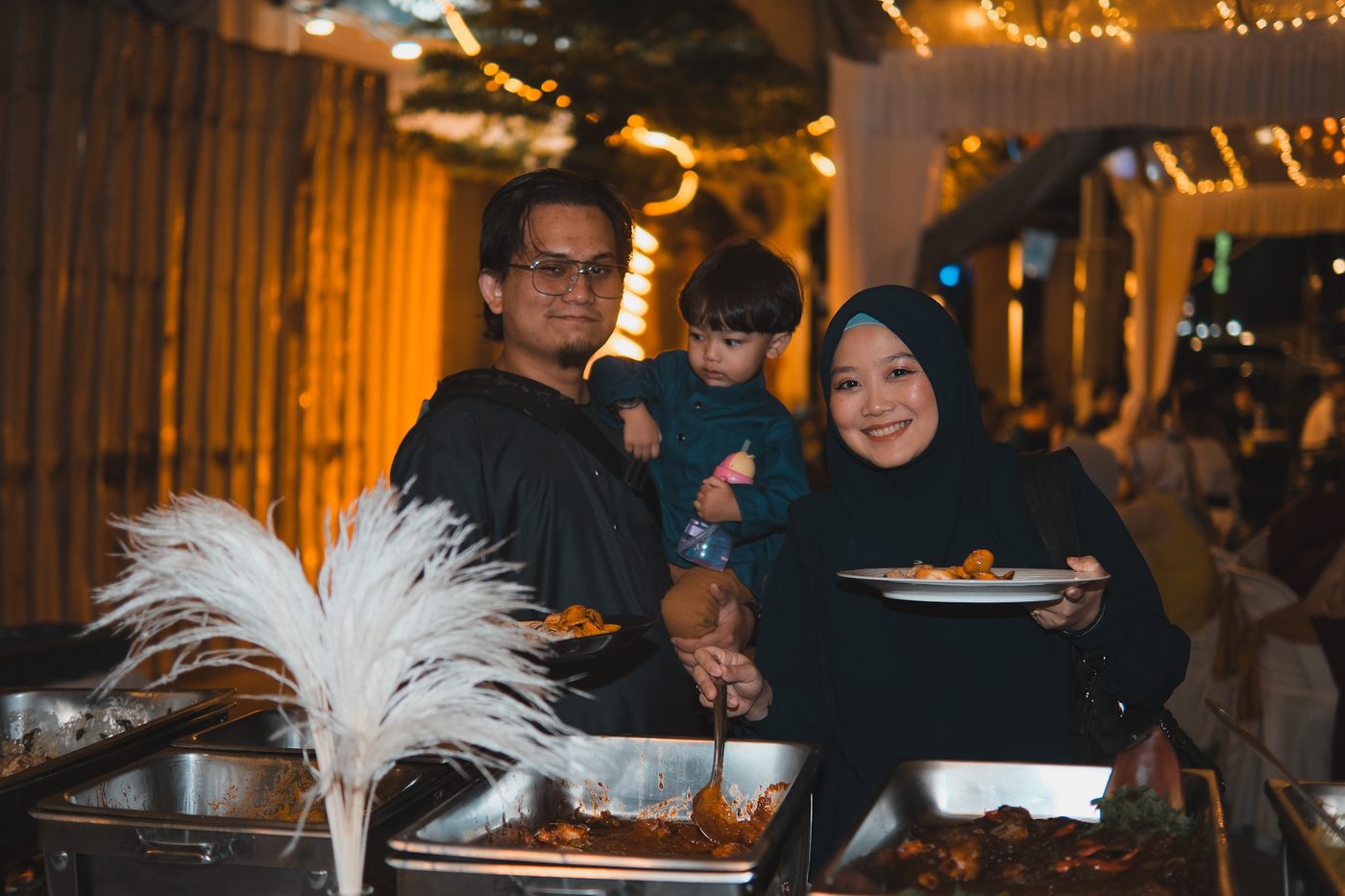 Family celebrating at Don Western & Grill