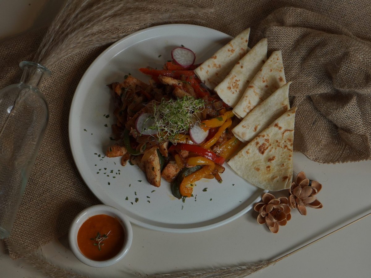 Grilled steak, barbecued meats and sides served at Don Western & Grill